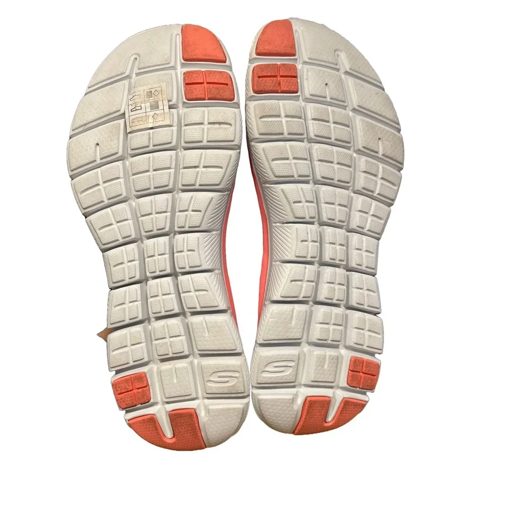 Skechers Air -Cooled Memory Foam Slip on Sz 6 Gray/Pink Comfort Sneakers EUC